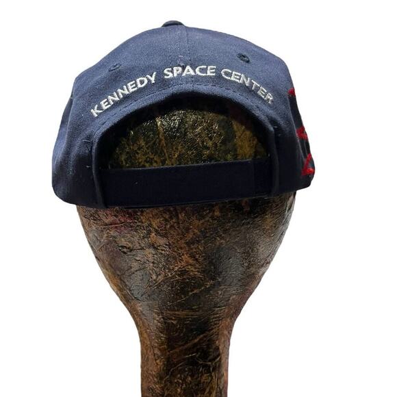 NASA Kennedy Space Center Embroidered Hat/Cap with Shuttle Pin Adjustable - Picture 5 of 7